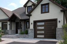 4 of the top reasons to use aluminum to cover your garage door frame